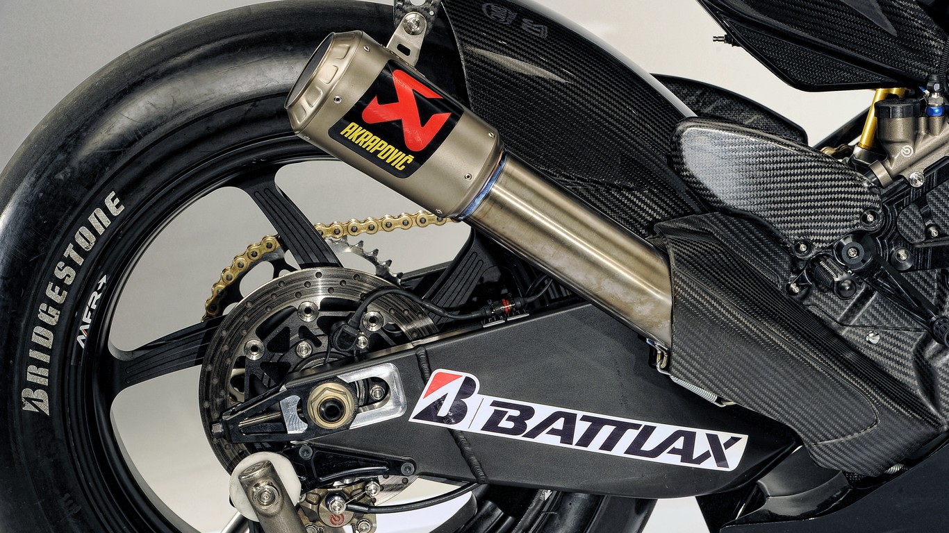 Yamaha M1 2012