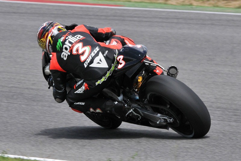 Biaggi Test Aprilia Mugello