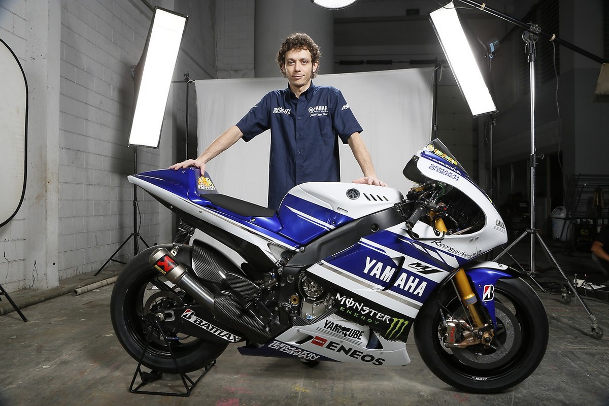 YAMAHA M1 2014