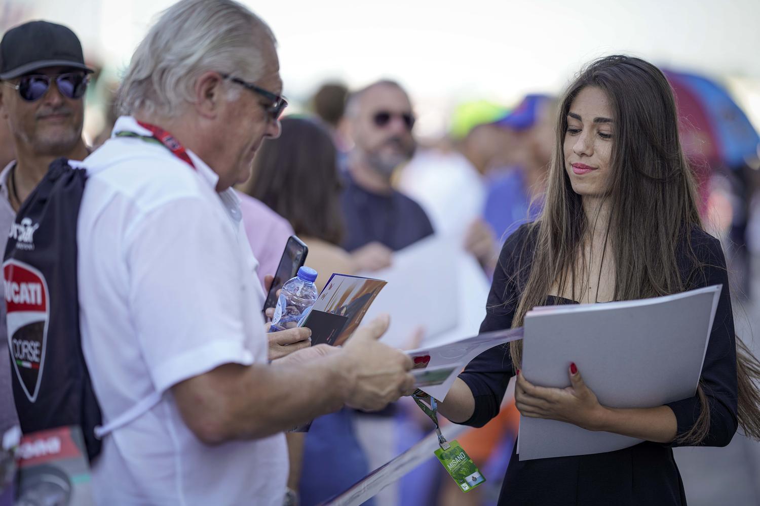 MotoGP Misano PitGirls