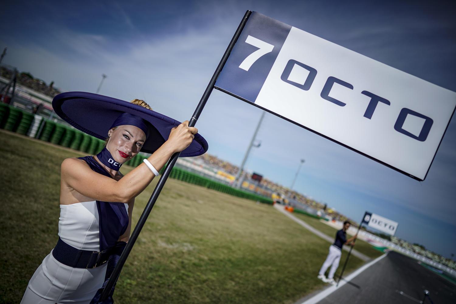 MotoGP Misano PitGirls