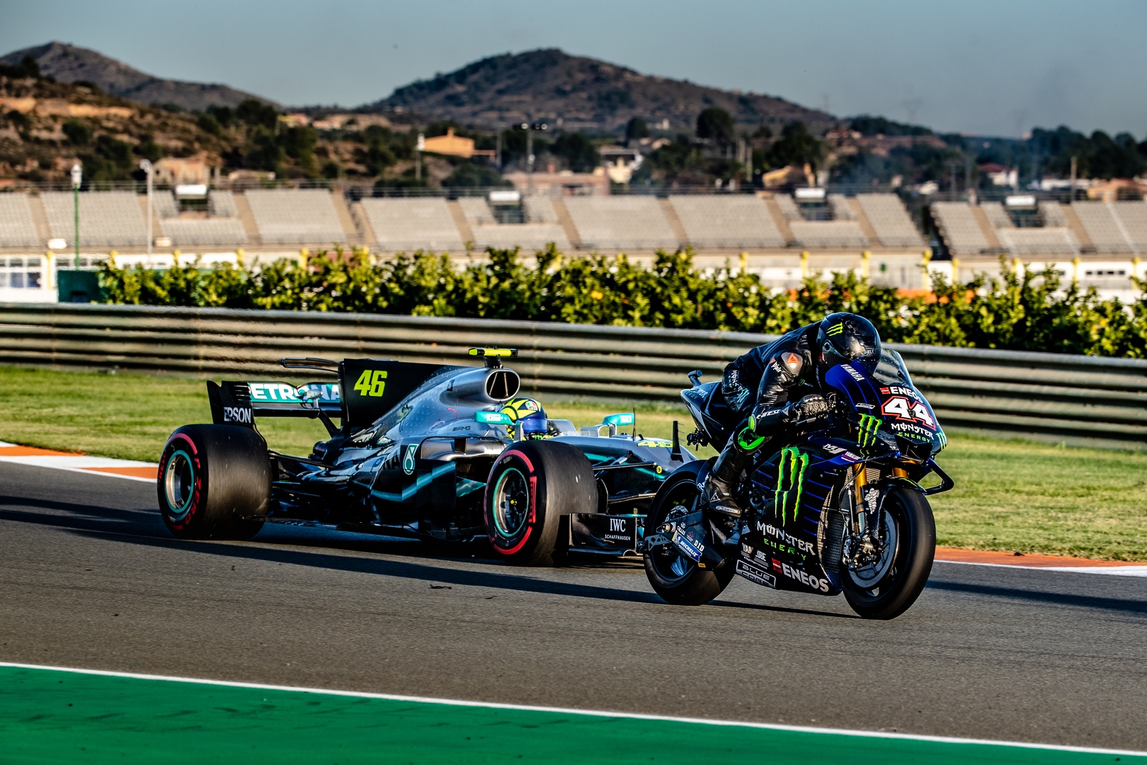 Rossi Hamilton F1 MotoGP Valencia