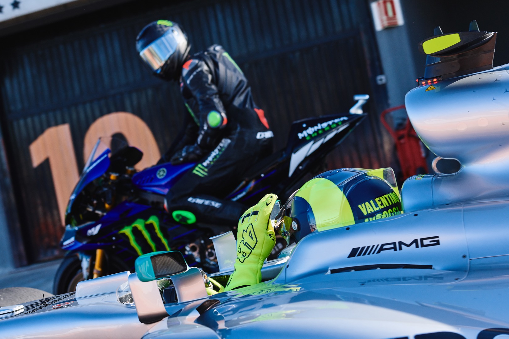 Rossi Hamilton F1 MotoGP Valencia