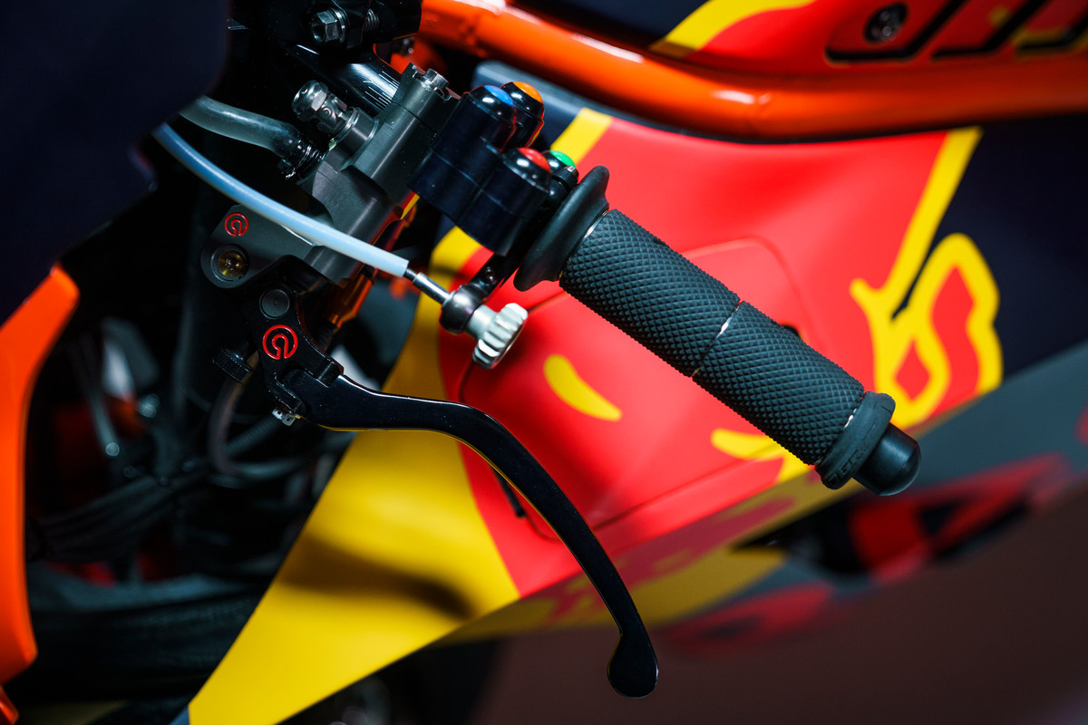 KTM Red Bull RC16 2021