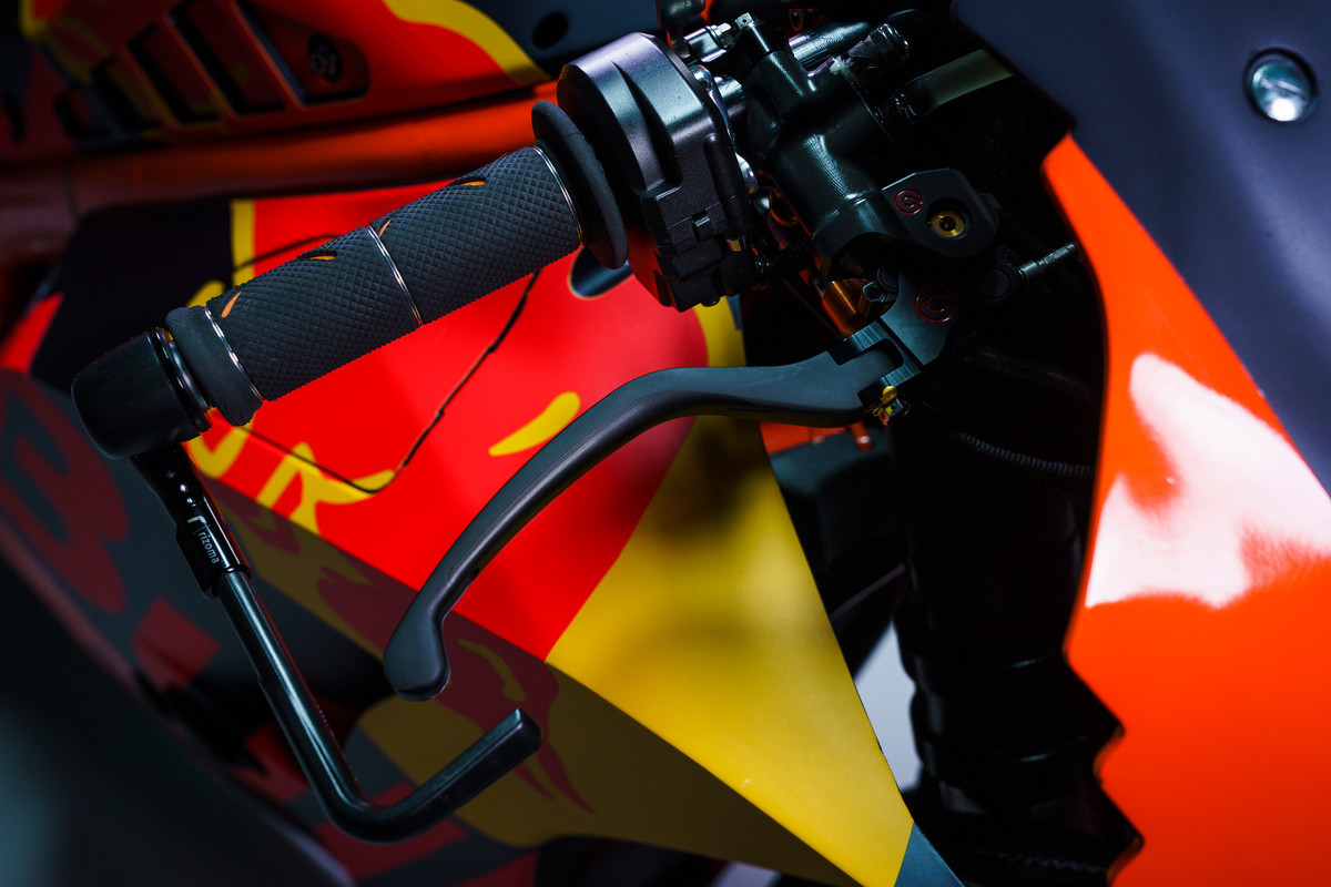 KTM Red Bull RC16 2021