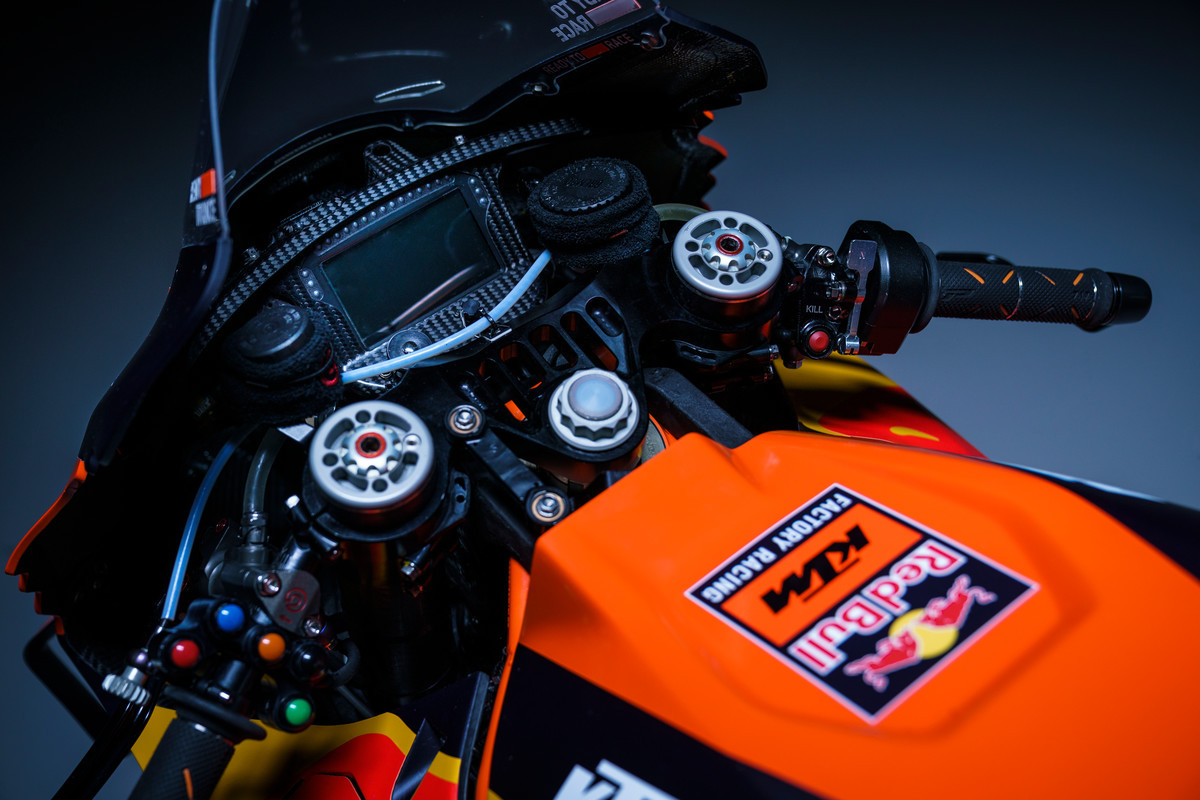 KTM Red Bull RC16 2021