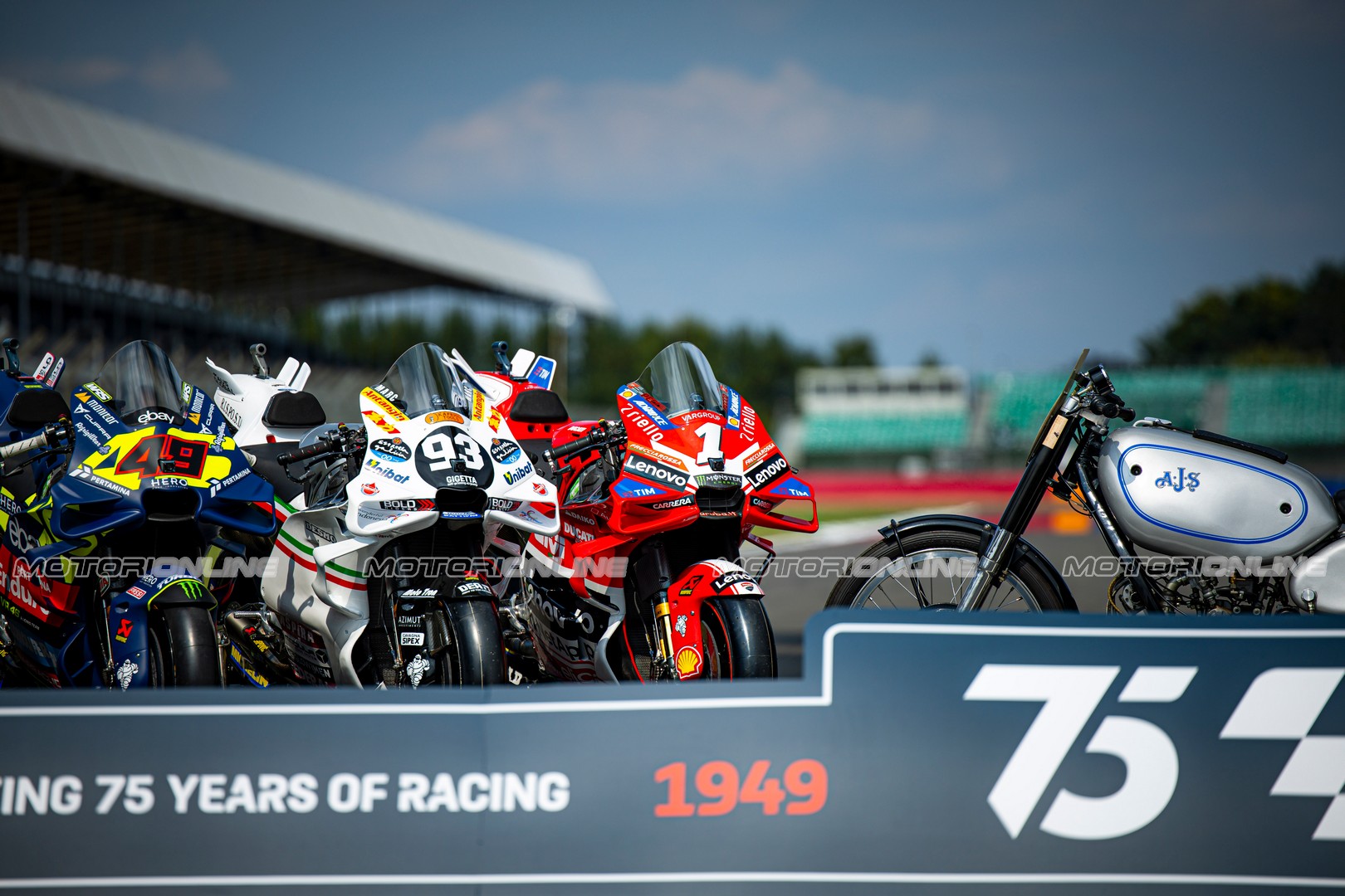 MotoGP Silverstone Livree-Vintage-75