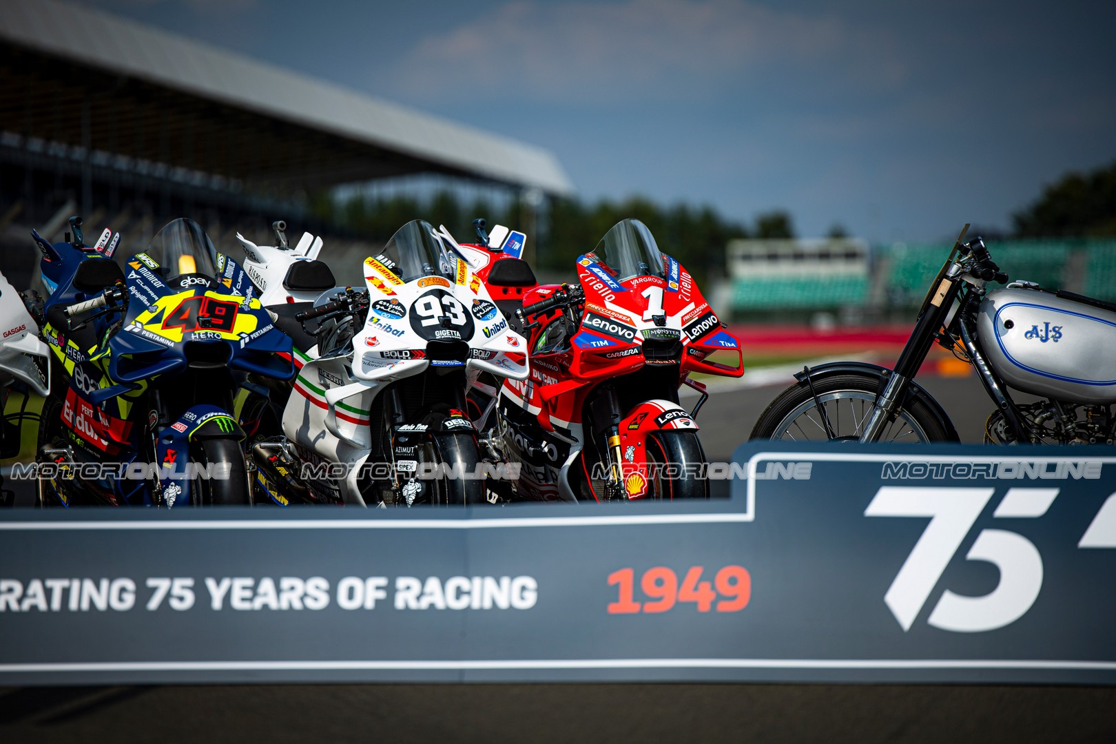 MotoGP Silverstone Livree-Vintage-75