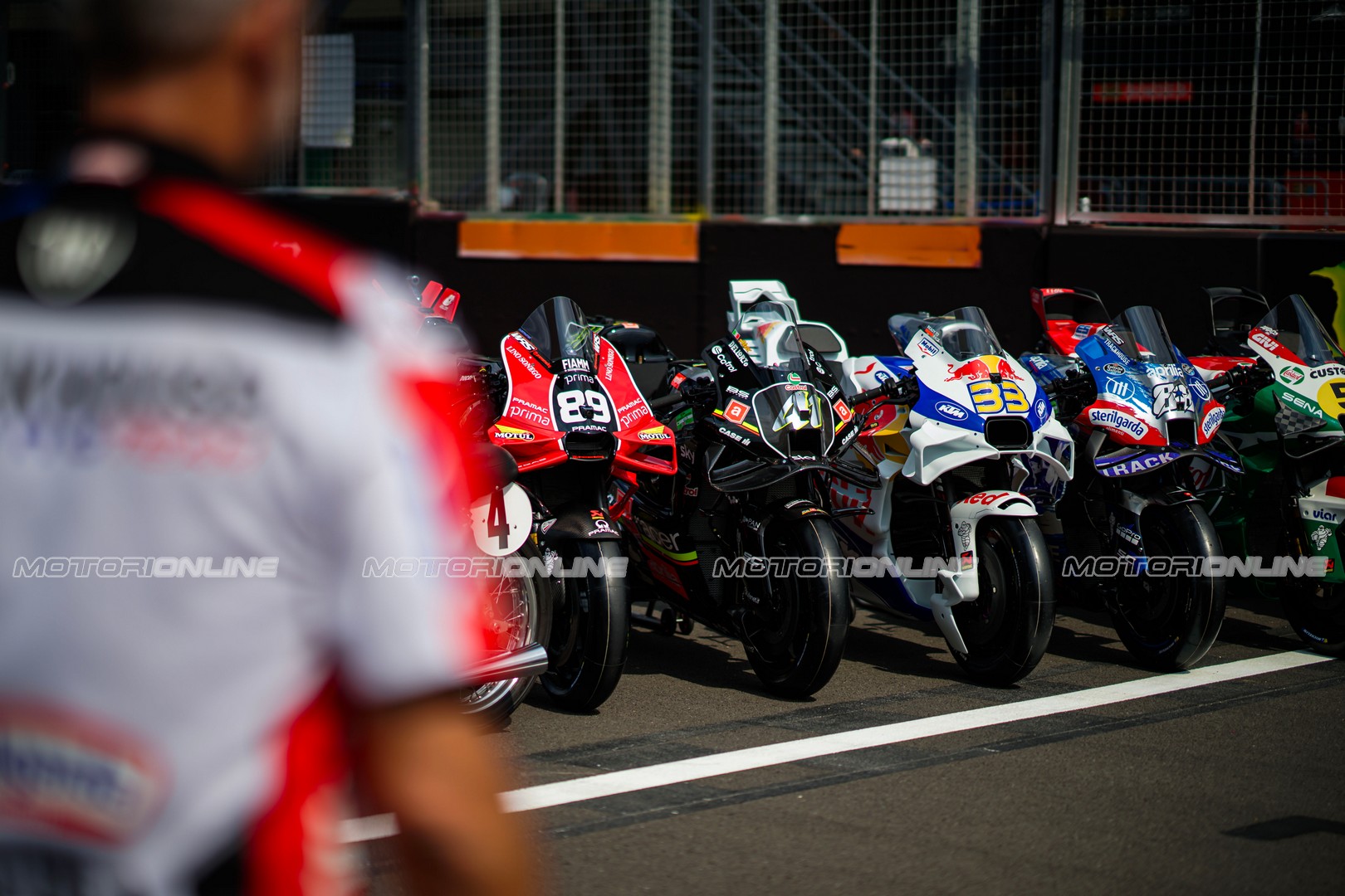 MotoGP Silverstone Livree-Vintage-75