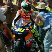 MotoGP – Speciale Mugello – 2002, Rossi con la RCV