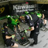 MotoGP – Test Jerez Day 1 – La pioggia porta le Kawasaki al comando