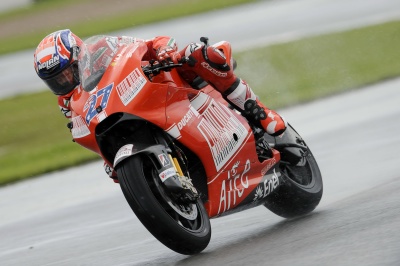 MotoGP – Donington Park Warm Up – Casey Stoner al comando