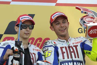 MotoGP – Botta e risposta tra Rossi e Lorenzo, si anima lo scontro verbale