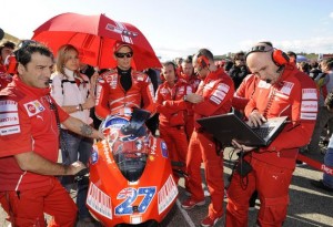 MotoGP – Valencia – Casey Stoner: ”E’ un modo frustrante e deludente di finire la stagione”