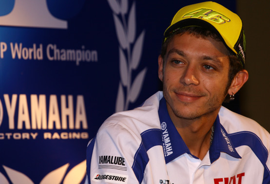 MotoGP – Valentino Rossi: ”Simoncelli deve analizzare il suo momento”