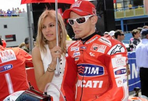 MotoGP – Casey Stoner definisce la griglia di partenza come “patetica”
