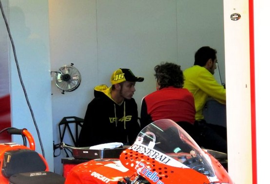 MotoGP – Valentino Rossi operato alla spalla