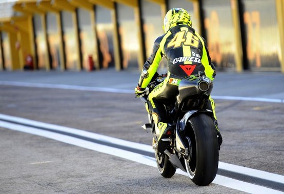 MotoGP – Test Valencia – Lorenzo chiude al comando davanti a Stoner, Rossi decimo