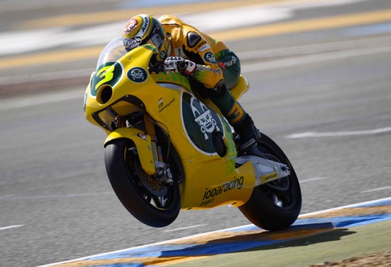 Moto2 Le Mans, Prove Libere 3: Corsi precede Bradl