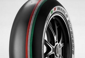 Superbike Monza: Superpole con pneumatici Pirelli Tricolore