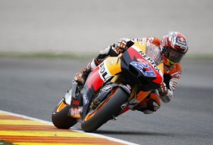 MotoGP Valencia: Casey Stoner “Incredibile vincere sulla linea del traguardo”