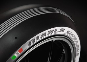 Pneumatici Pirelli “Silver Stripes” per i 25 anni della Superbike a Monza