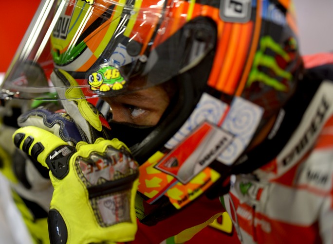 MotoGP Silverstone, Qualifiche: Valentino Rossi “Non abbiamo grip davanti, spero nella pioggia”