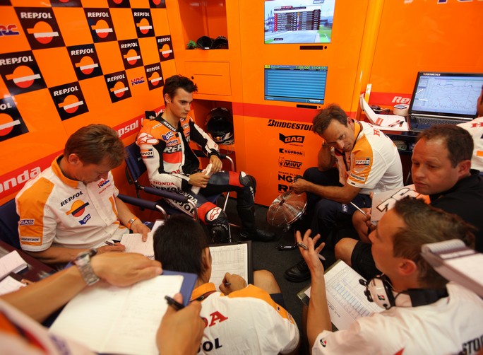 MotoGP: Mike Leitner, Ingegnere di pista di Pedrosa parla dei test di Austin e del pilota spagnolo – Video HD