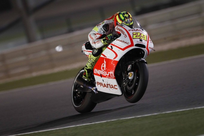 MotoGP Qatar: Andrea Iannone “Siamo nella Top Ten, peccato il problema al braccio”