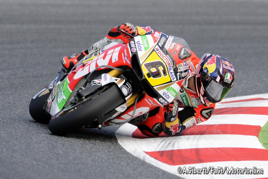 MotoGP Test Barcellona: Alle 15 è Stefan Bradl il più veloce in pista, bene le Ducati