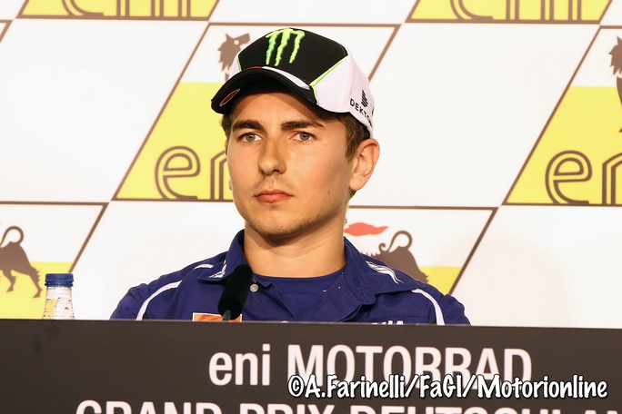 MotoGP: Operazione riuscita per Jorge Lorenzo, sotto i ferri per due ore