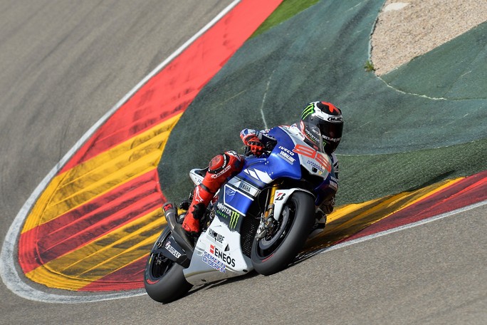 MotoGP Aragon, Prove Libere 1: Lorenzo davanti a Marquez e Pedrosa, Rossi è quinto