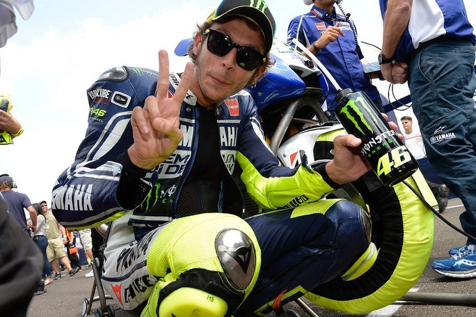 MotoGP: Valentino Rossi con SKY e Romano Fenati