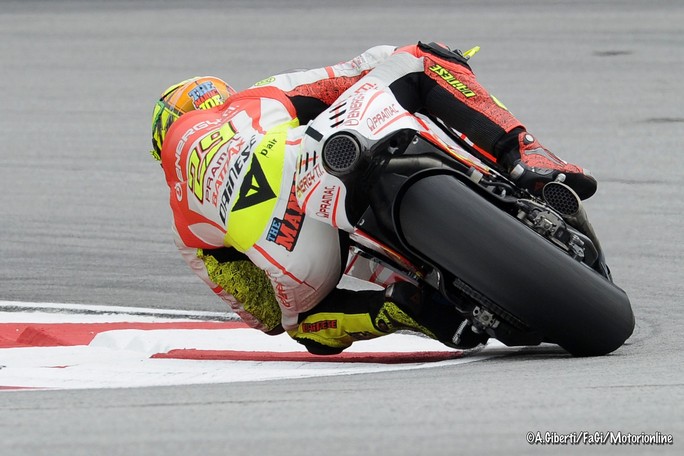 MotoGP Sepang: Andrea Iannone “Siamo riusciti a migliorare, spero di fare una buona gara”