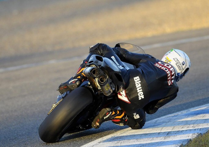 Superbike: Tante le squadre in azione a Jerez