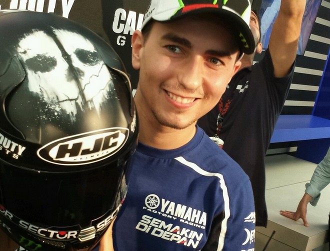 MotoGP: Ecco il casco “Call Of Duty” di Jorge Lorenzo