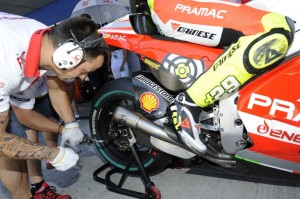 MotoGP: Bridgestone continuerà lo sviluppo fino alla fine del 2015