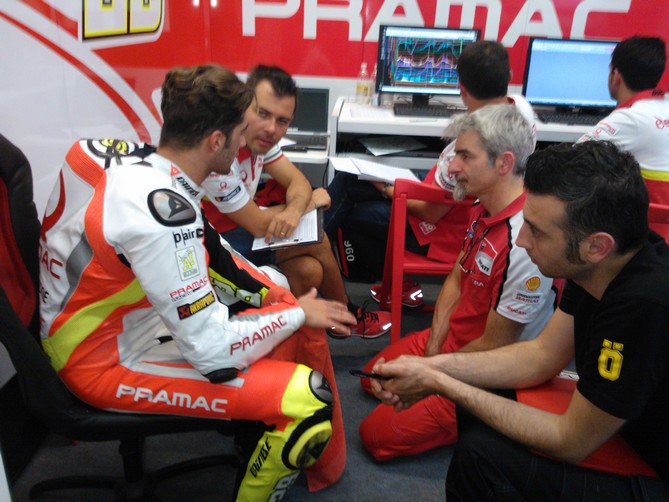 MotoGP Jerez: Andrea Iannone “La moto lavora meglio in configurazione gara”