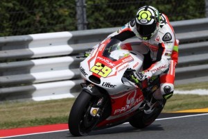 MotoGP Sachsenring: Andrea Iannone “Qui facciamo fatica, ma l’approccio è positivo”