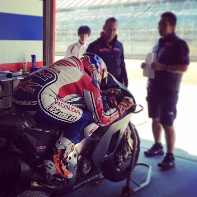 MotoGP: Casey Stoner è sceso in pista a Motegi – Video