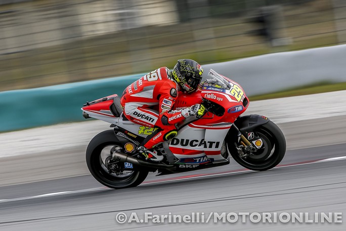 MotoGP: Test Sepang Day 1, Andrea Iannone “E’ sempre una grande emozione  guidare la mia Ducati”