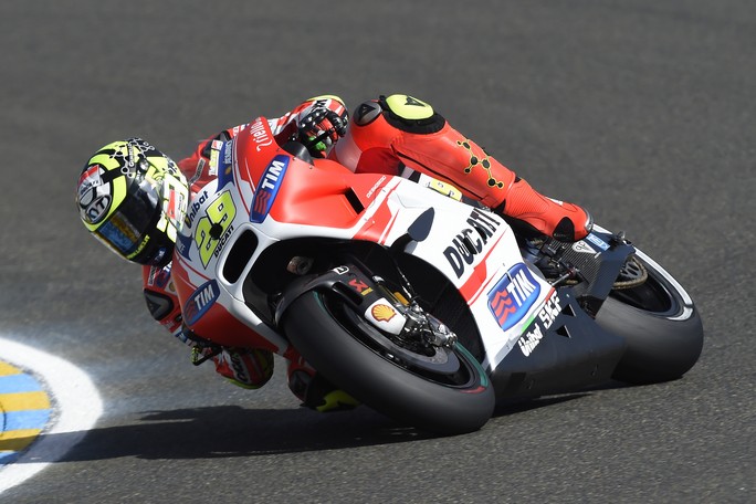 MotoGP Le Mans: Andrea Iannone, “Pensavo di star meglio, invece la spalla mi fa soffrire”