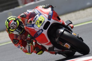 MotoGP Barcellona, Prove Libere 4: Iannone al Top, Rossi è quarto