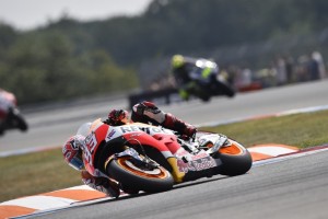 MotoGP Silverstone, Prove Libere 1: Marquez e Lorenzo dettano il ritmo, Rossi insegue