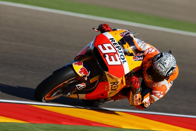 MotoGP Aragon: Marquez, pole con record e caduta, immenso Iannone, Rossi è 6°