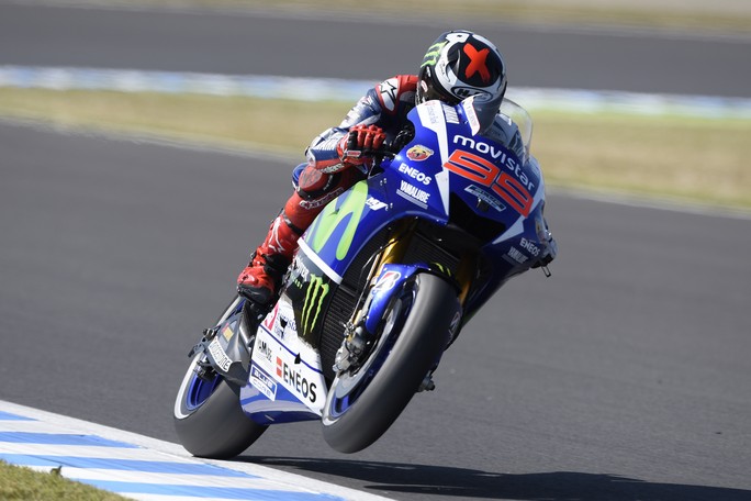 MotoGP Motegi: La pole va a Lorenzo che beffa Rossi con un giro record
