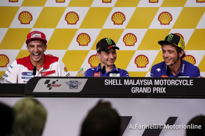 MotoGP: Valentino Rossi, “Chi ha insultato Iannone non è un vero tifoso”