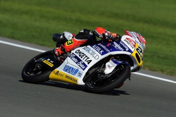 Moto3: Antonelli cade coinvolgendo Fenati e Vazquez