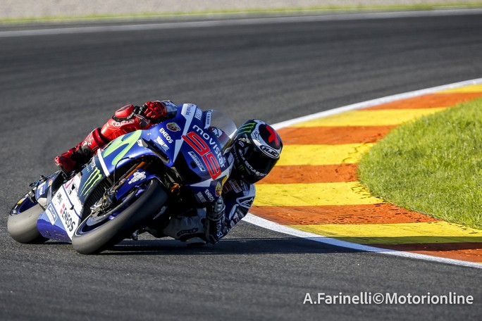 MotoGP Test Valencia: Jorge Lorenzo, “La M1 2016 è quella che si adatta meglio alle Michelin”