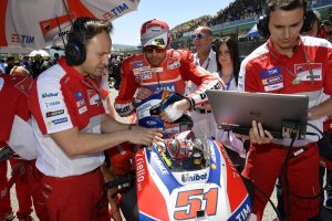 MotoGP: Michele Pirro sostituirà l’infortunato Loris Baz a Barcellona